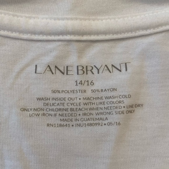Lane Bryant short sleeve V-neck T-shirt size 14/16 - Picture 4 of 4